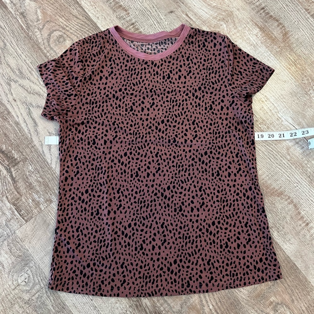 Like new Women’s shirt Size Small